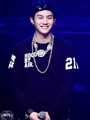 شاهد أول حفل لفرقة Bts 13-06-2013 + صور من الحفل بمناسبة الذكرى الثامنة لترسيمهم شاهد أول حفل لفرقة Bts 13-06-2013 + صور من الحفل بمناسبة الذكرى الثامنة لترسيمهم