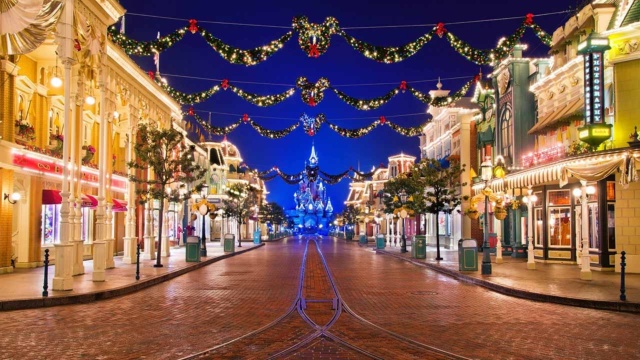 Disneyland Paris - Magia del Natale - Poracci In Viaggio disneyland-paris-magia-del-natale-poracci-in-viaggio