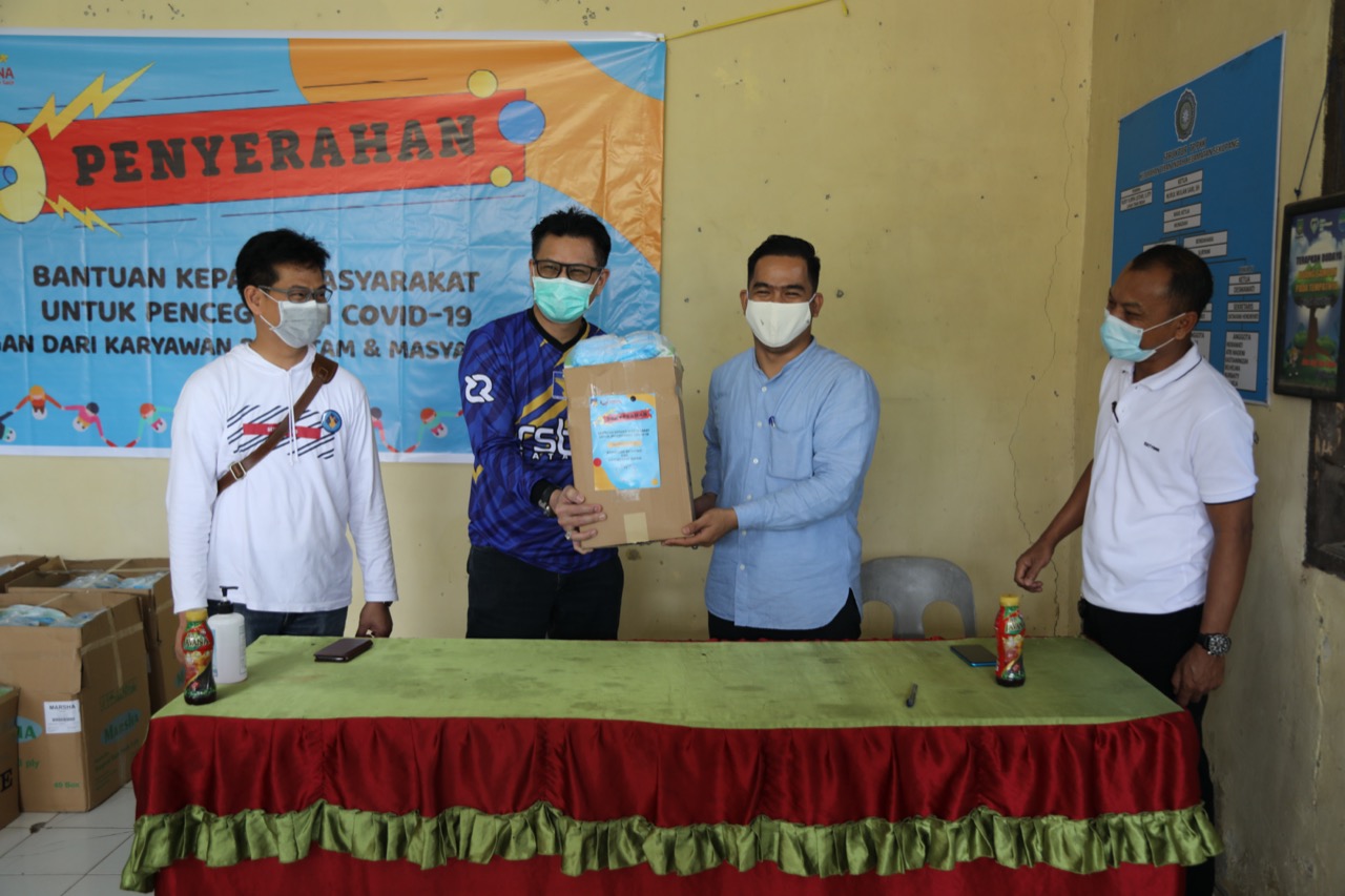 RSBP Batam Berikan Bantuan Peralatan Kesehatan Kepada Masyarakat di Kelurahan Tiban Indah