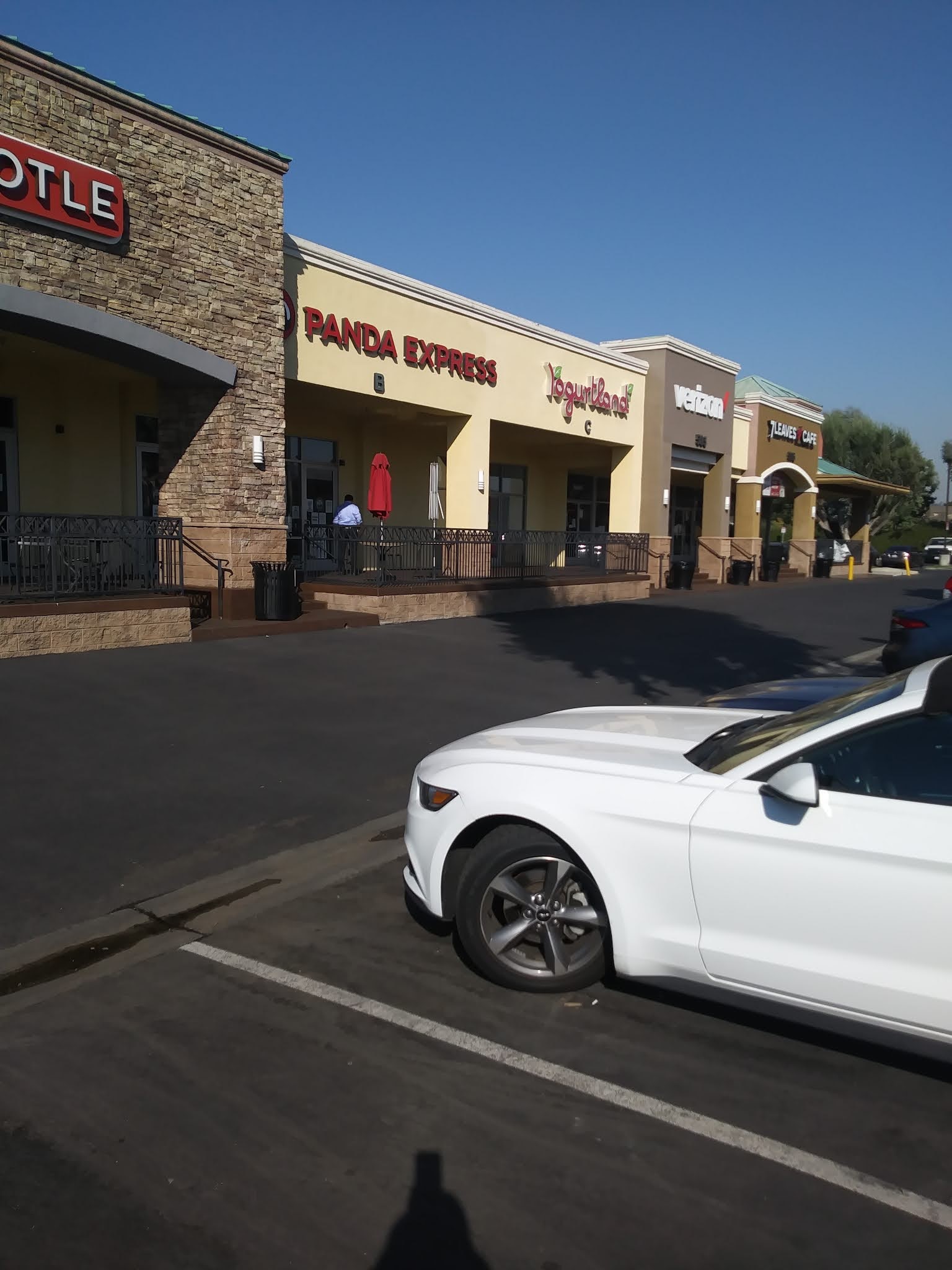 FroYo Girl Speaks Original Yogurtland Closes in Fullerton, California
