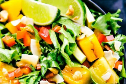 GRILLED MANGO AND PINEAPPLE SALAD