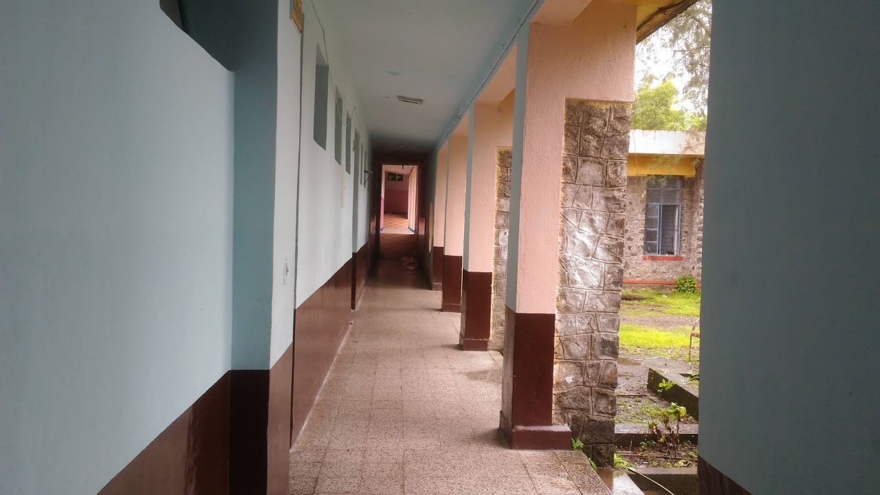 Jawahar Navodaya Vidyalaya (JNV) Raigad, School building corridor