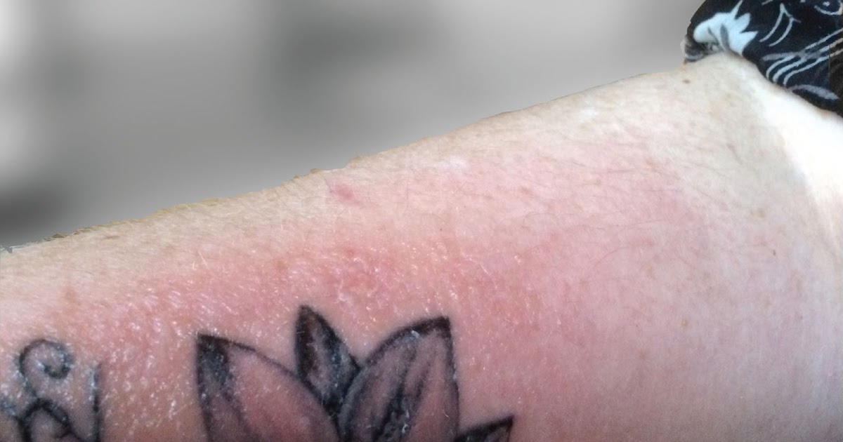 Ce que personne ne nous dit sur les tatouages, selon la dermatologue Rosa María
