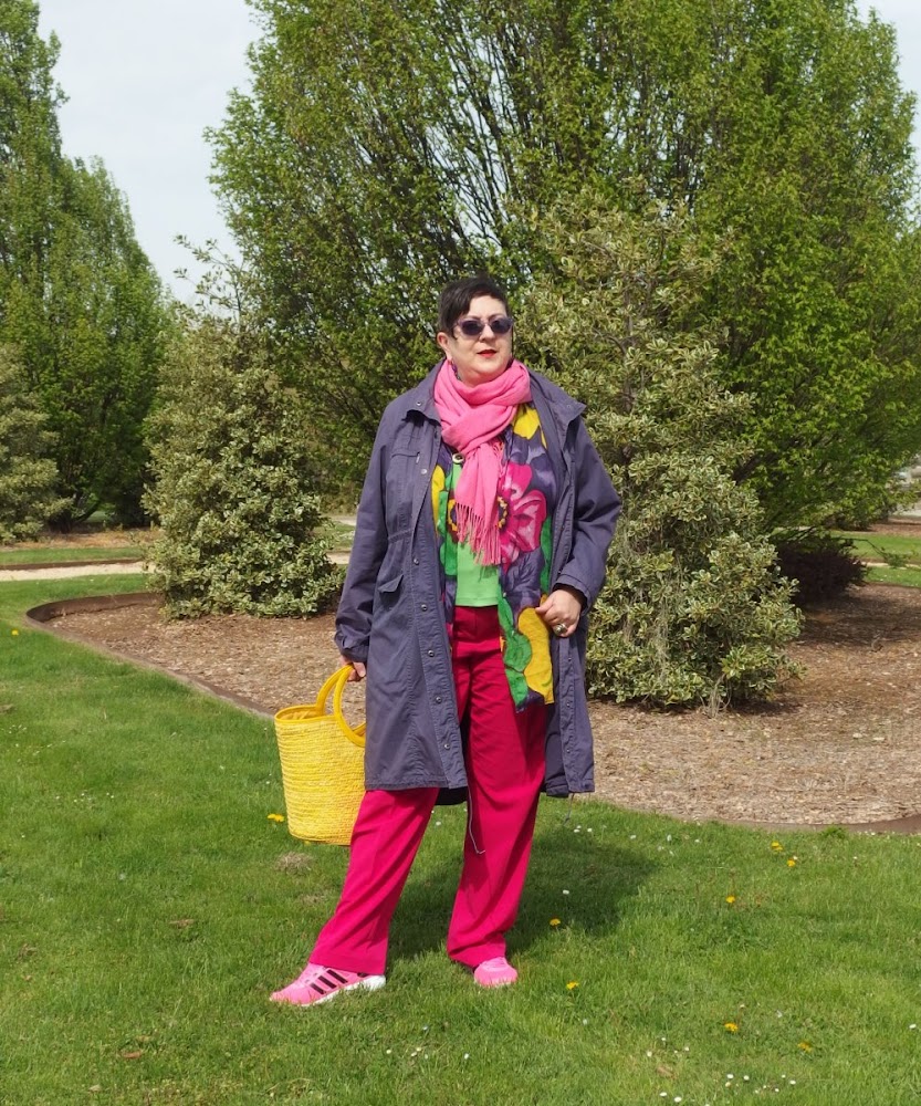 Se\u00f1ora Allnut: 80\u0026#39;s floral \u0026 straw bag