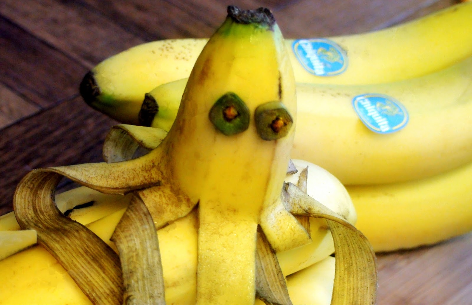 ItalyPaul Art In Fruit & Vegetable Carving Lessons How to Make Banana Decoration Banana Art