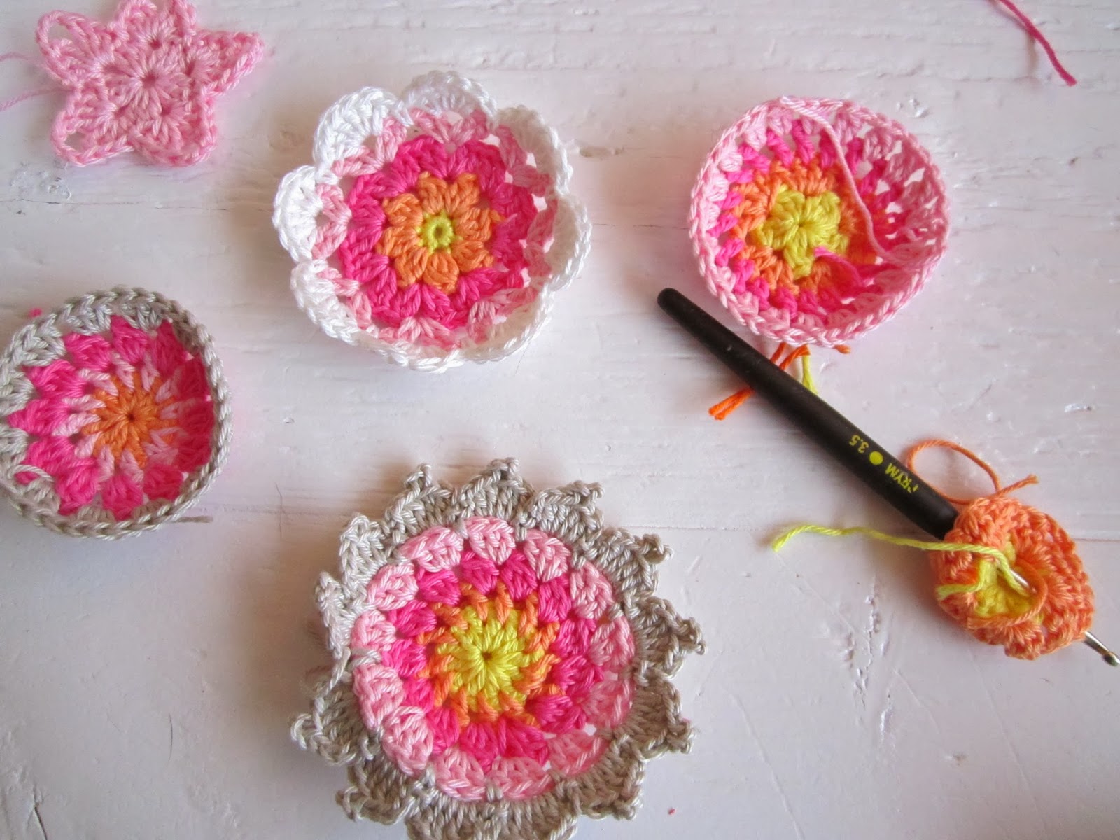 Color 'n Cream Crochet and Dream: Crocheters Block