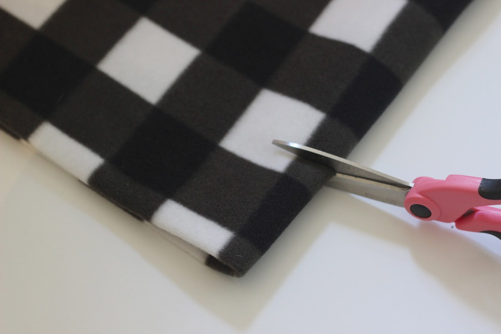 miss-dixie-flocked-trees-diy-no-sew-tree-skirt