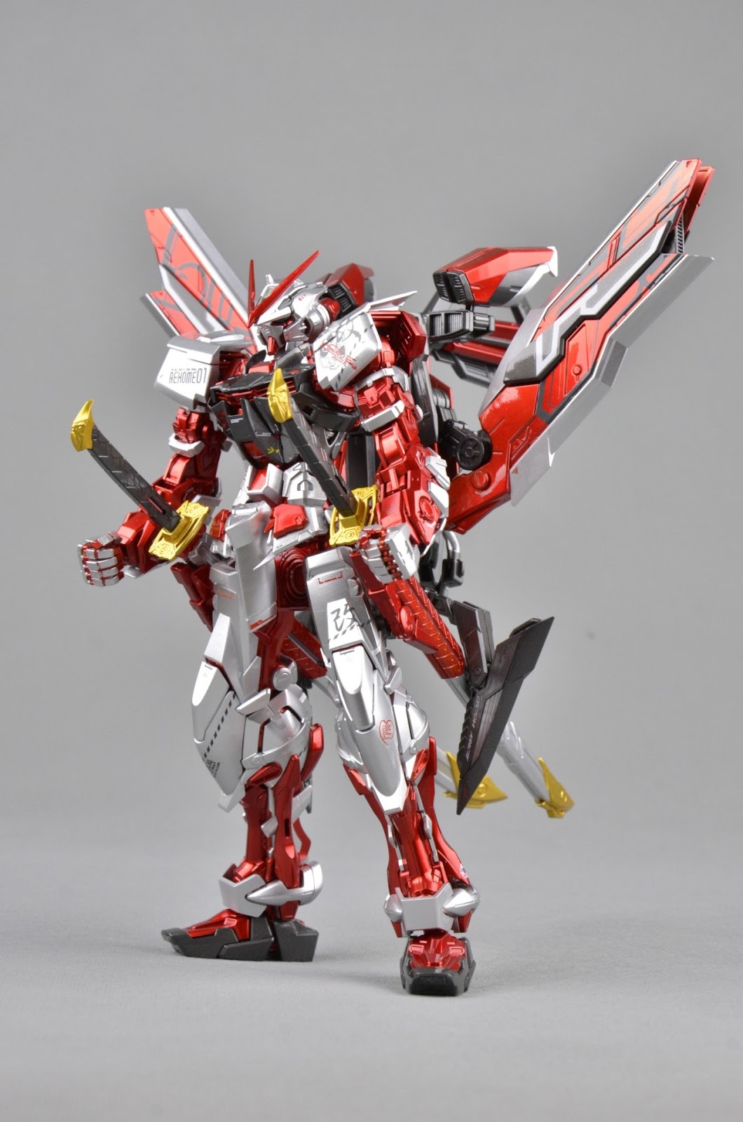 GUNDAM GUY: MG 1/100 Gundam Astray Red Frame - Metallic Painted Build