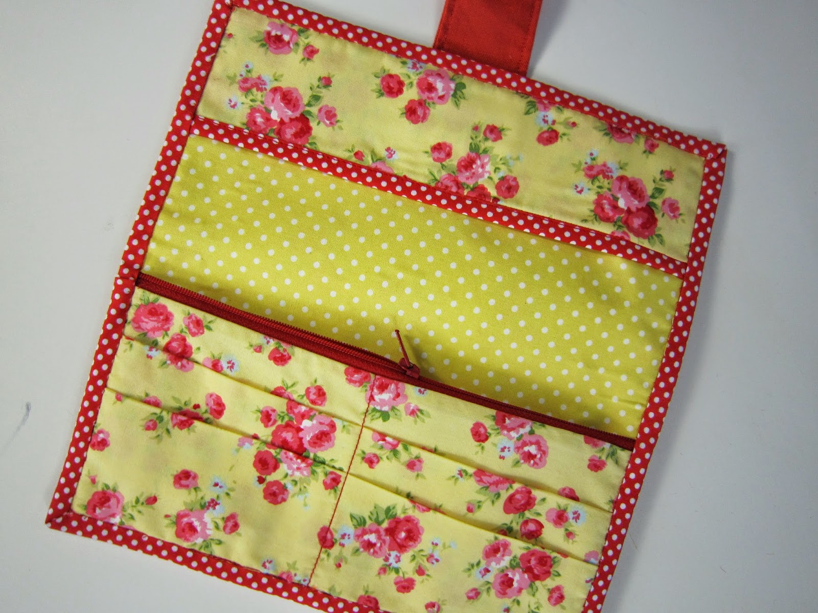 Sew What? by Debbie Shore Wallet tutorial