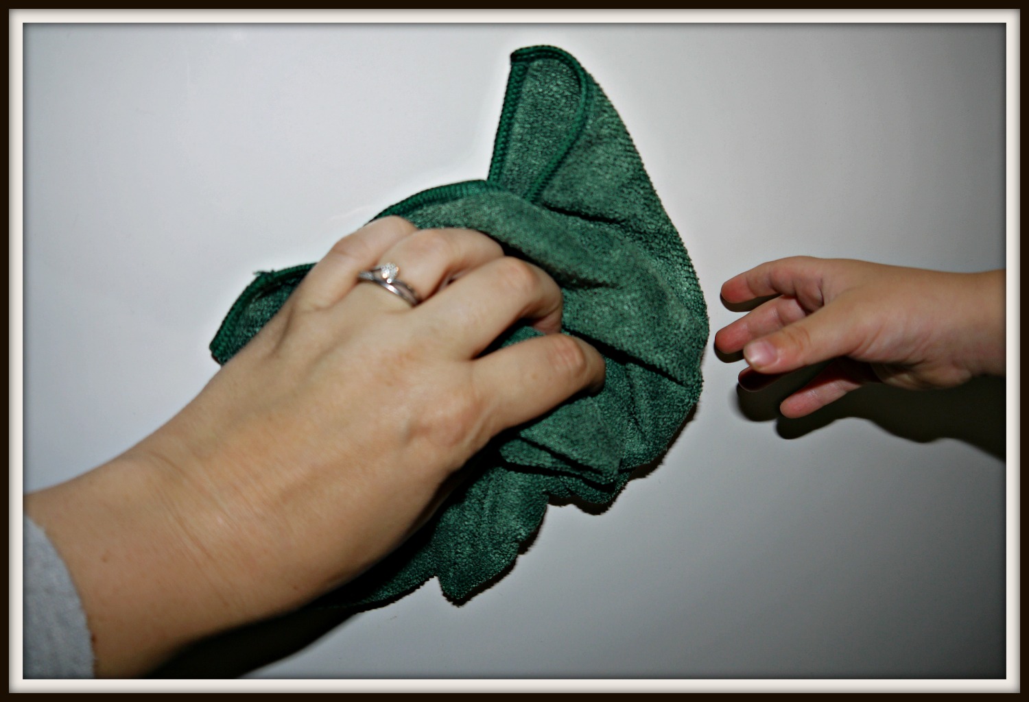 Inside the Wendy House Ecloth Green Clean Challenge Part 2