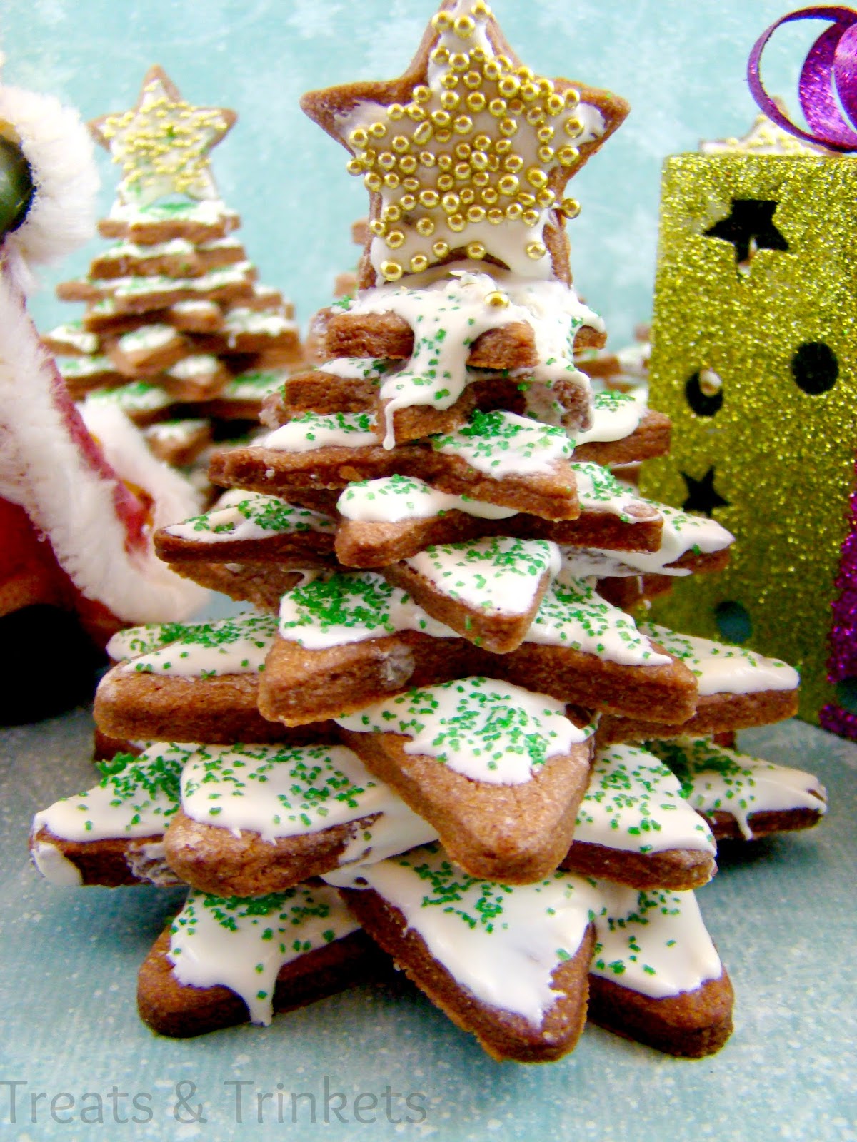 Treats & Trinkets: Christmas Tree Cookie Stacks & the Year in Review