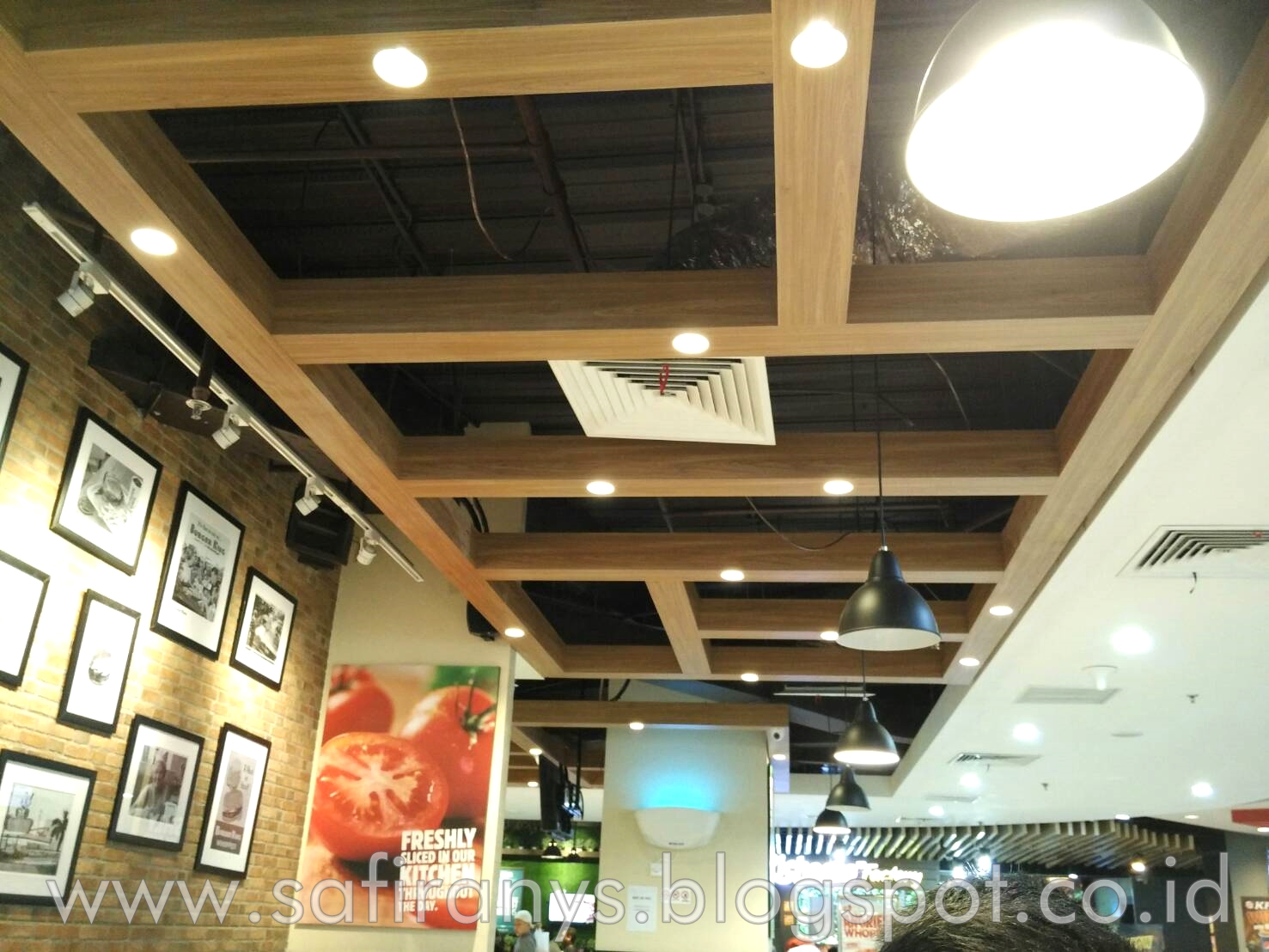 Safira Nys: Burger King BEC (Bandung Electronic Centre