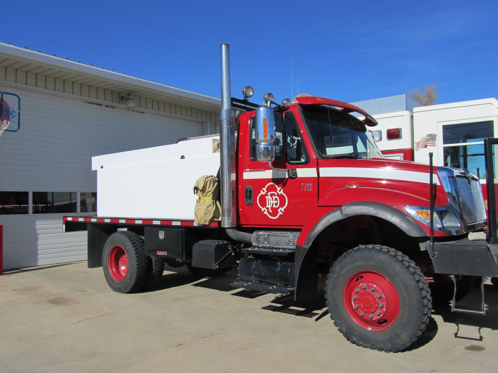 Hard Hat Habitat 35,000 Acres Burned In Dumas Fire