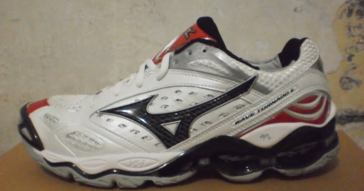 mizuno tornado 6