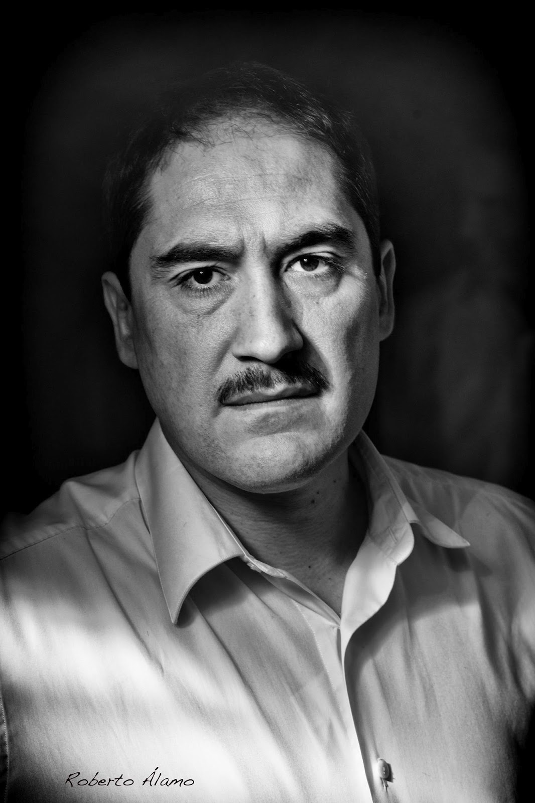 RETRATOS DE ROBERTO ÁLAMO RETRATO ALFONSO LARA