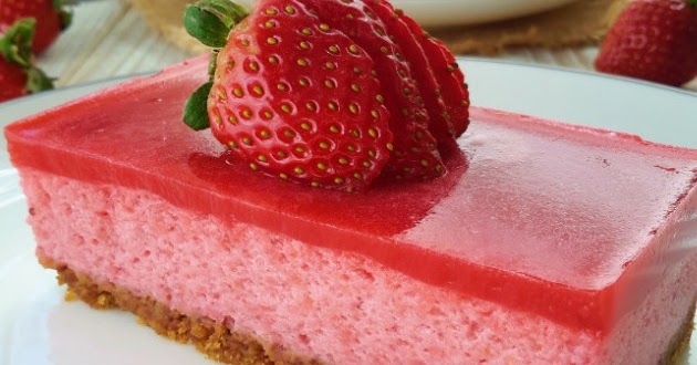 Vegan Strawberry Mousse Cake