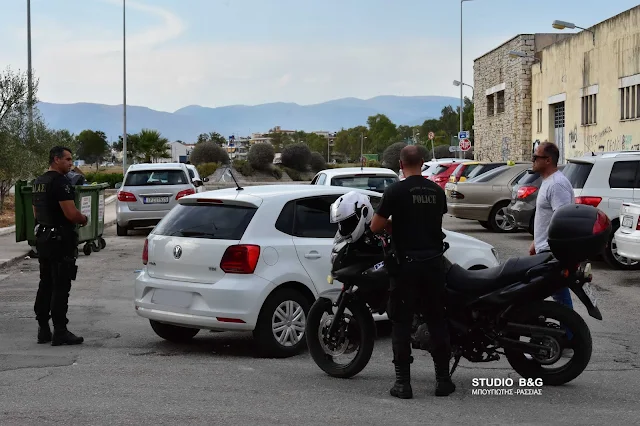"Αδέσποτο¨αυτοκίνητο προκάλεσε αναστάτωση στο Ναύπλιο