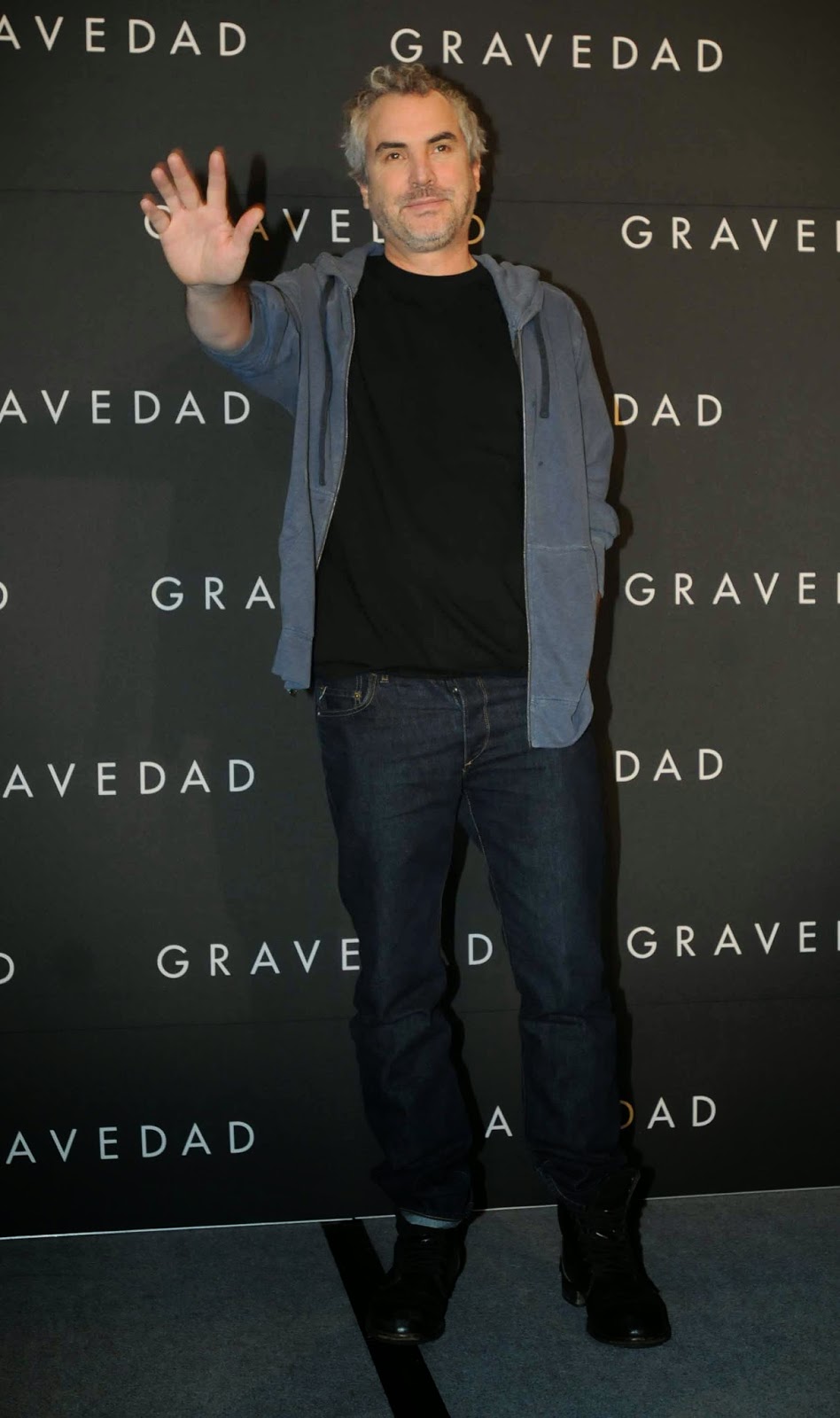 News Graphic: Alfonso Cuarón y su hijo Jonás en conferencia de prensa ...