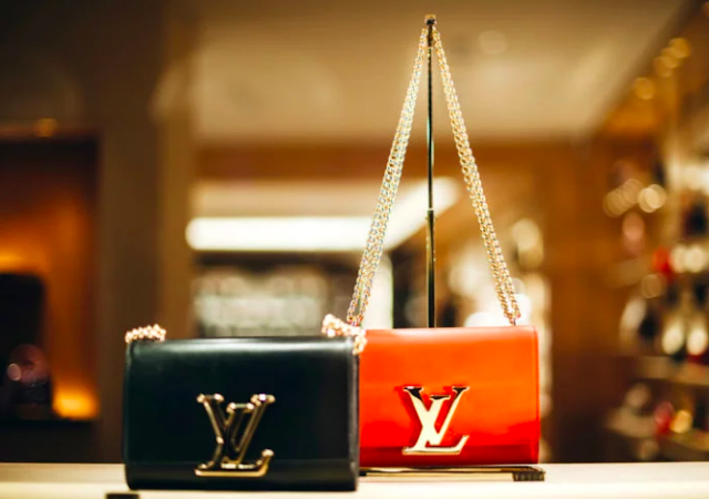 Brand Fashion Ini Termahal di Dunia, Louis Vuitton Teratas