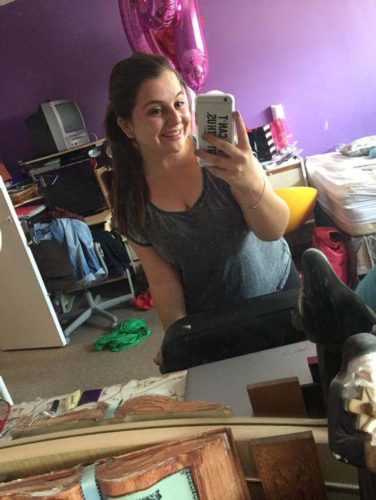 Hot Girls Selfie In Messy Rooms Funnymadworld