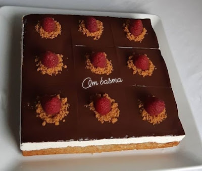 كيكة طبقات بالشكلاط