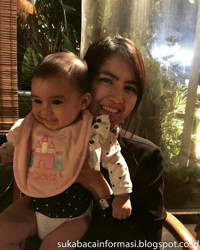 Koleksi Foto Ida Ayu Kade Devi