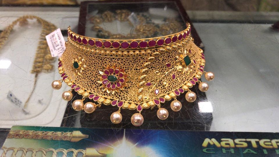 Dainty Gold Choker Necklace with a Swarovski Drop Bead– annikabella