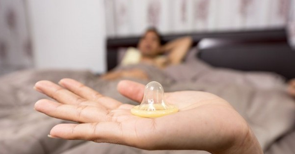 Kondom Selaku Alat Menahan Kehamilan