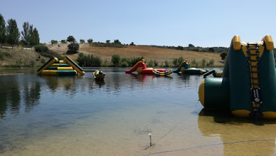 Insufláveis da Praia do Azibo