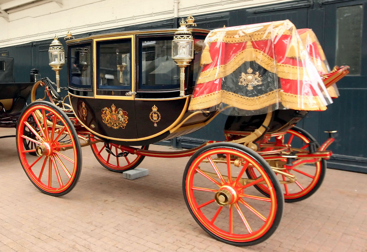 закрытый экипаж. катафалк карета. ,кучер экипаж 19 век. виды карет. ландо карета.