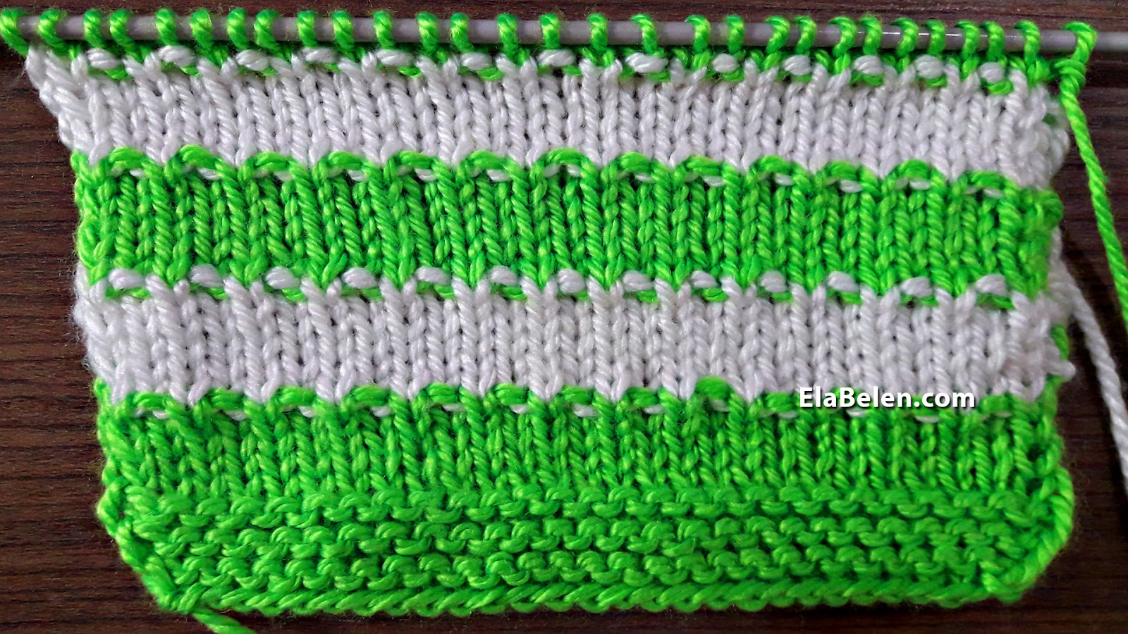 Iki Renkli Bayan Yelekleri Orgu Modeli Ve Bebek Orguleri Icin Elabelen Elisi Orgu Modelleri Yemek Cocuklar Pratik Bilgiler Bebekler Kadinlar