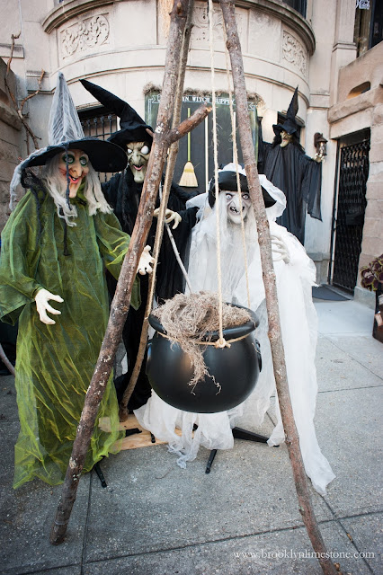 Using a few trashed treasures and store bought elements this Witch Halloween Themed Front Porch will amaze you