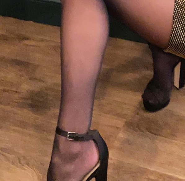 Celebrity Legs and Feet in Tights Dua Lipa`s Legs and Feet in Tights 17