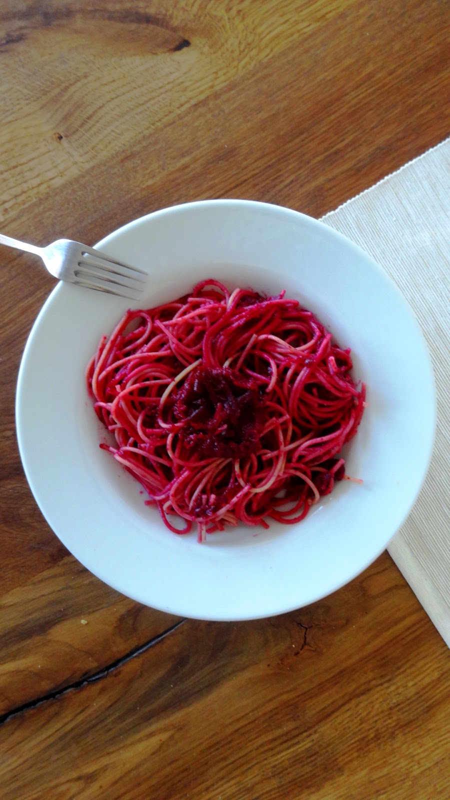 Rote Beete-Creme mit Spaghetti | Excuse me but...