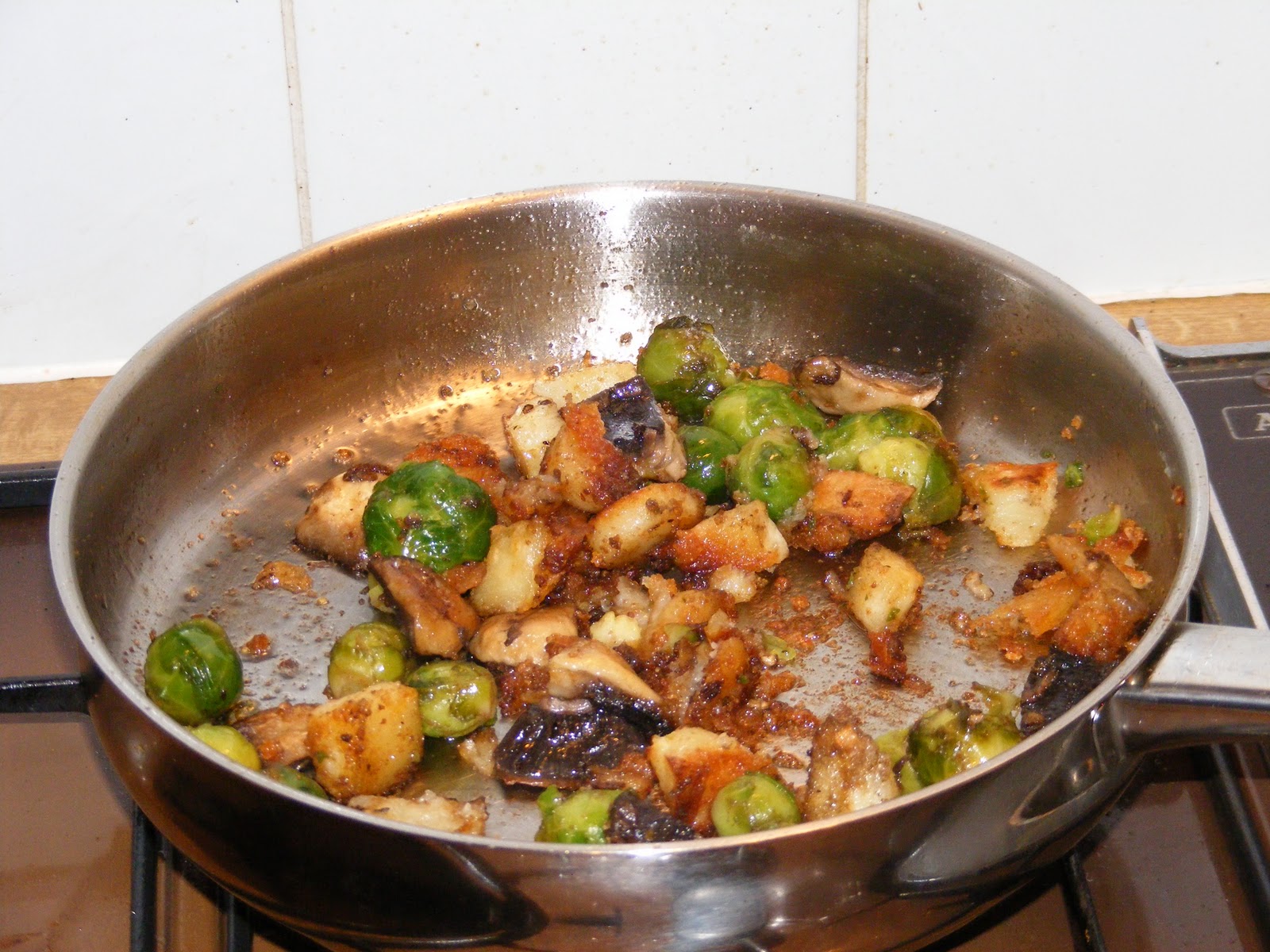 Tesco Value Chef Bubble and squeak with black pudding and an egg