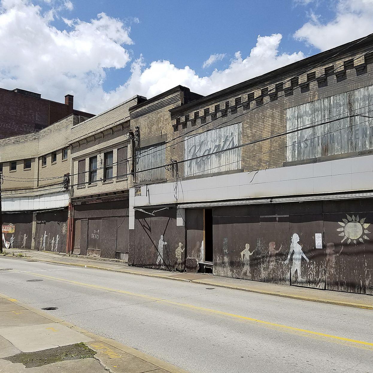 The Brownsville Observer THE BROWNSVILLE NINE TO HELP RESHAPE DOWNTOWN BROWNSVILLE