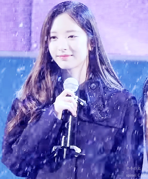 우주소녀 엠카에서 글로벌 교복무대를 하다 | 인스티즈