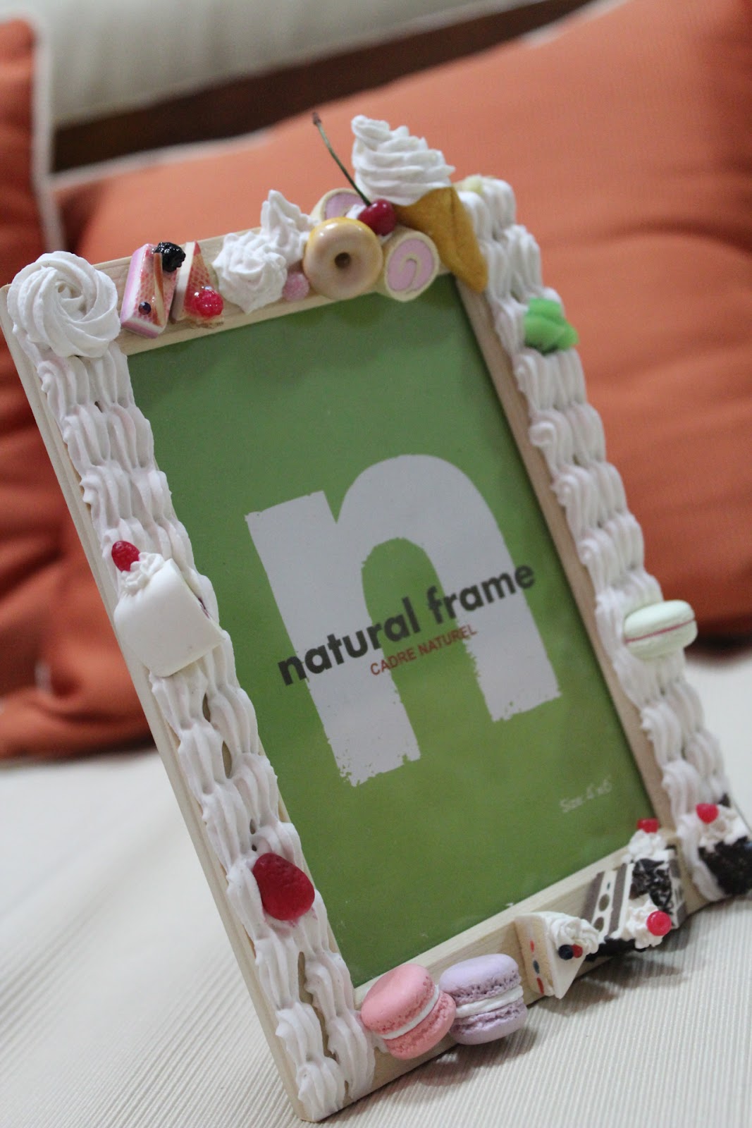 SugarCherries: Quick Update- Miniature fake sweets, photo frame & keychains