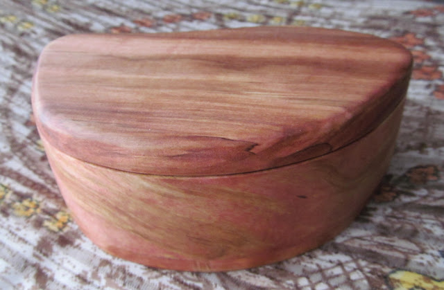 деревянная шкатулка