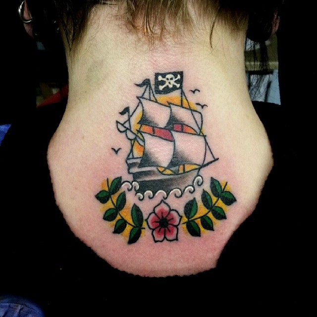 tatuajes de barco pirata