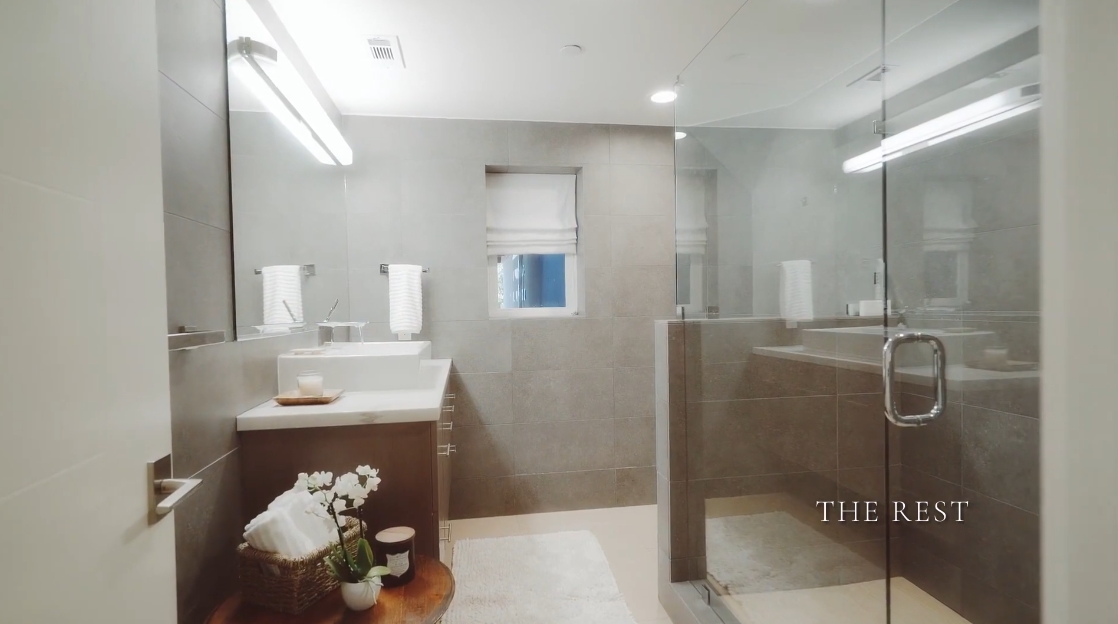 Tour 440 58th St, Oakland, CA vs. 27 Interior Design Photos