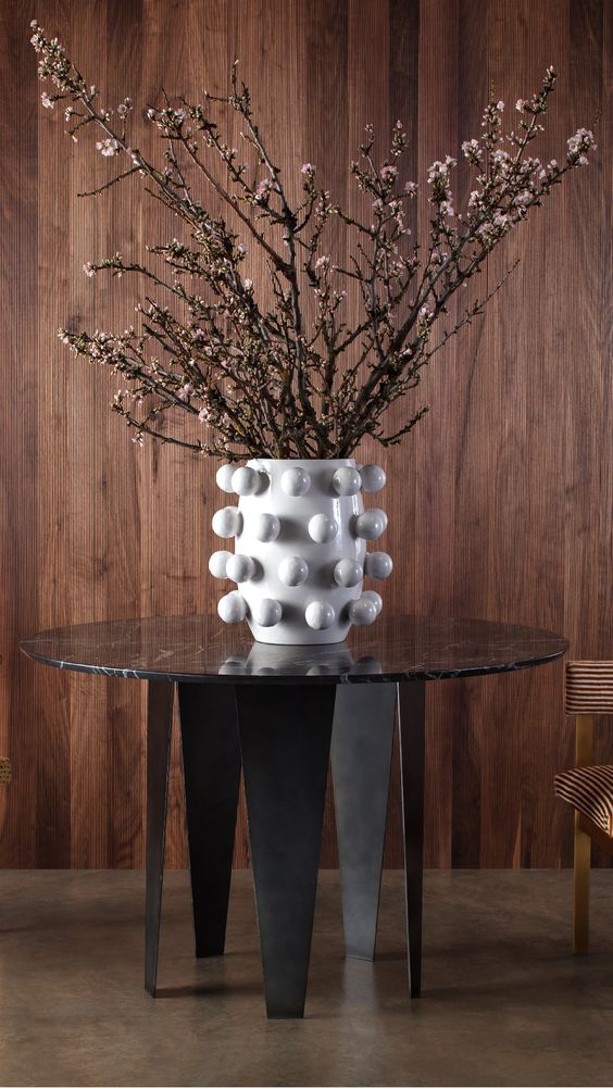 HALL DE ENTRADA E MESA REDONDA