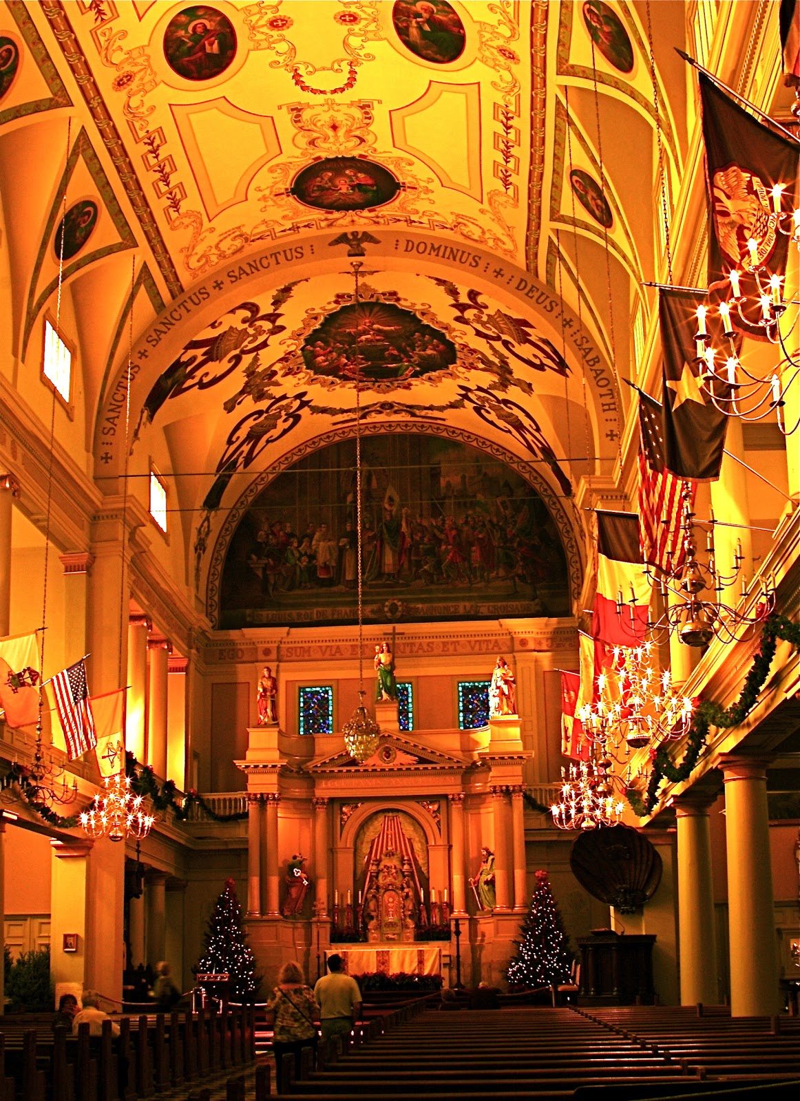 NOLA LifeStyle: Saint Louis Cathedral Interior