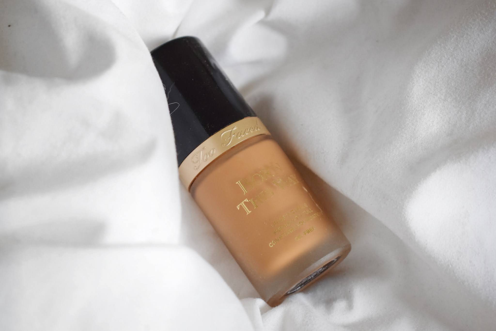 Too Faced Born This Way 