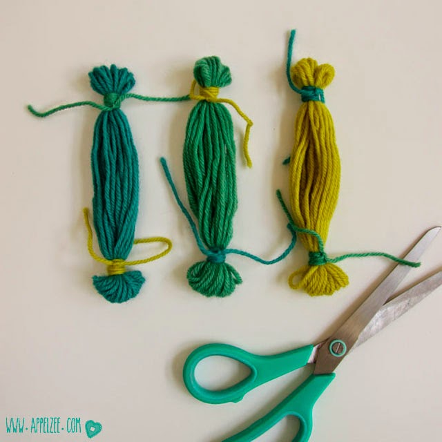 Villa Appelzee DIY bunting with tassels www.appelzee.com