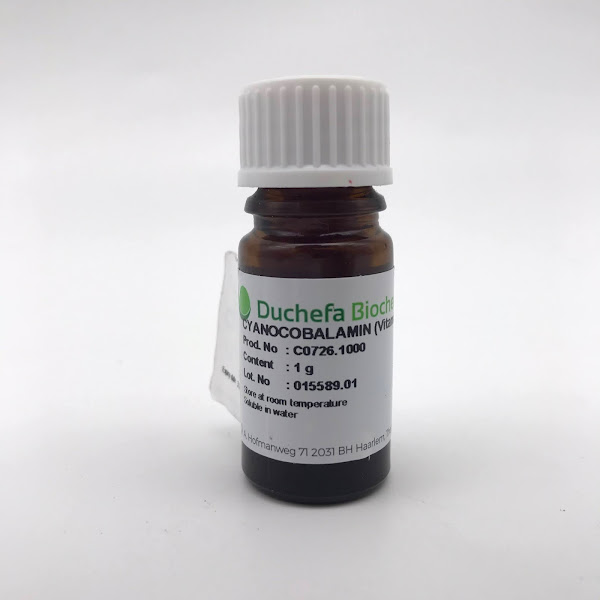 Vitamin B12 (Cyanocobalamin >98%) Vitamin B12 (Cyanocobalamin >98%)