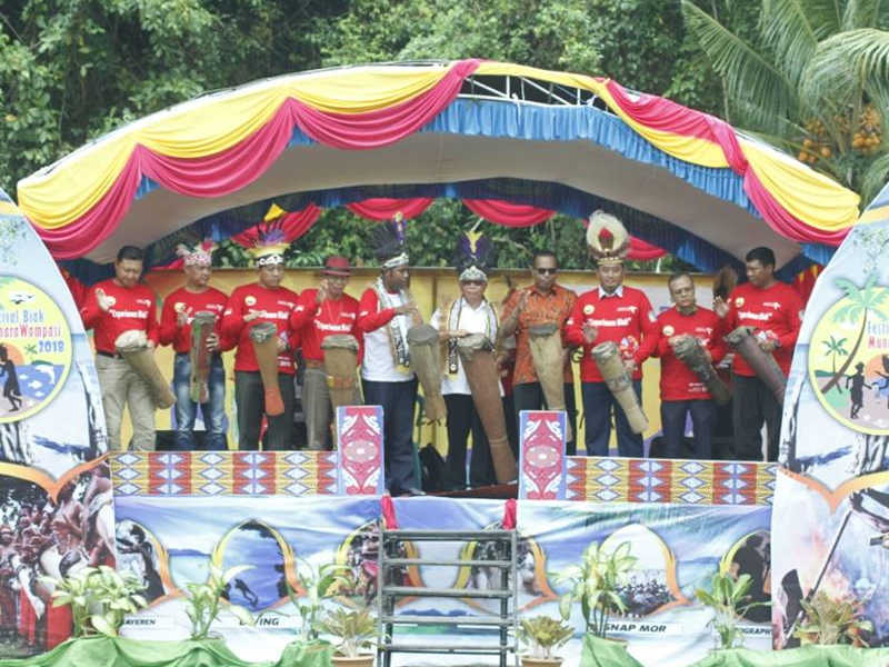 Pembukaan Festival Biak Munara Wampasi ke VI 2018 Meriah - #PapuaUS - Papua Untuk Semua | Papua ...