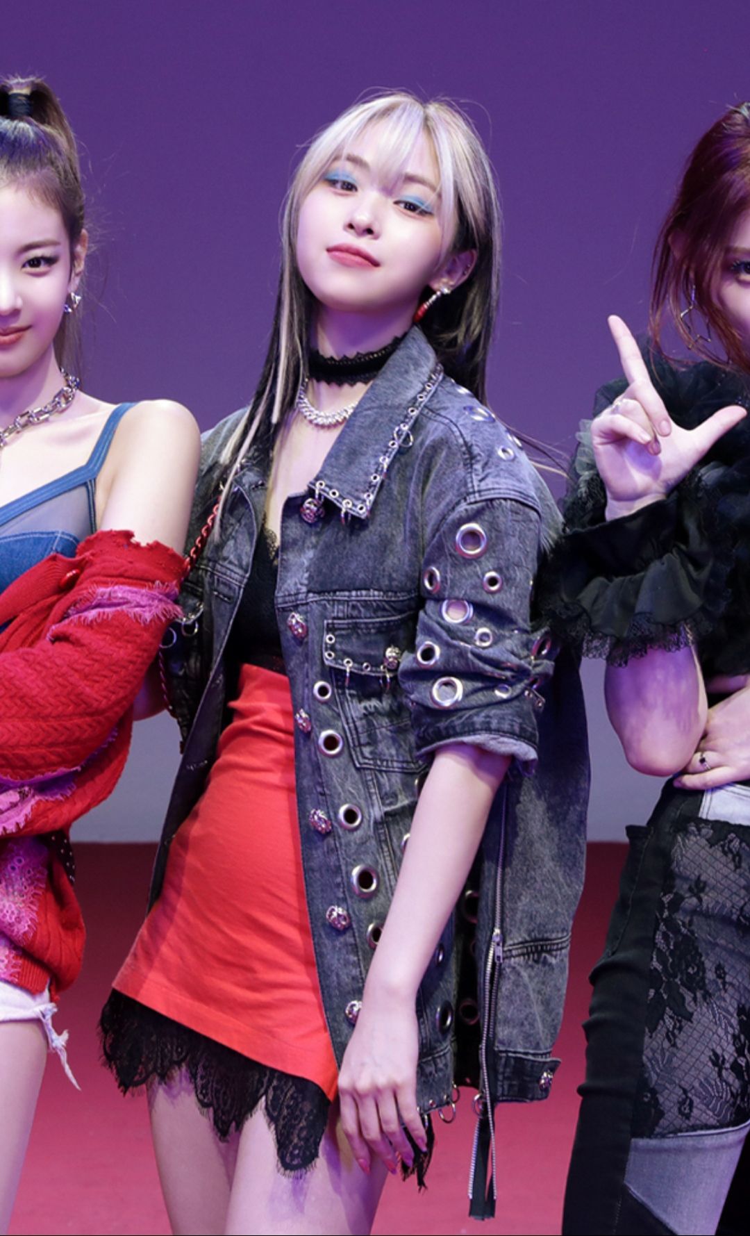 [THEQOO] El estilo de Ryujin de ITZY en Loco recibió muchas opiniones