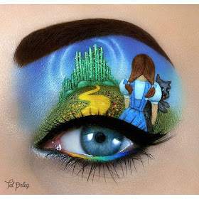 08-The-Wizard-of-Oz-Judy-Garland-Tal-Peleg-Body-Painting-and-Eye-Make-Up-Art-www-designstack-co
