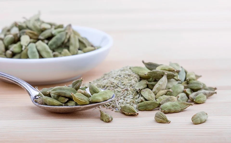 22 Science Proven Cardamom Benefits For Skin Hair  Health